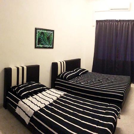 Panda Homestay Seremban Exteriör bild
