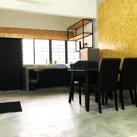 Panda Homestay Seremban Exteriör bild